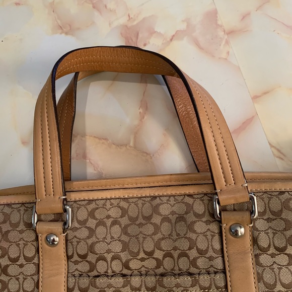 ♦️𝗦𝗢𝗟𝗗♦️ VTG coach large shoulder tote bag - Picture 3 of 16